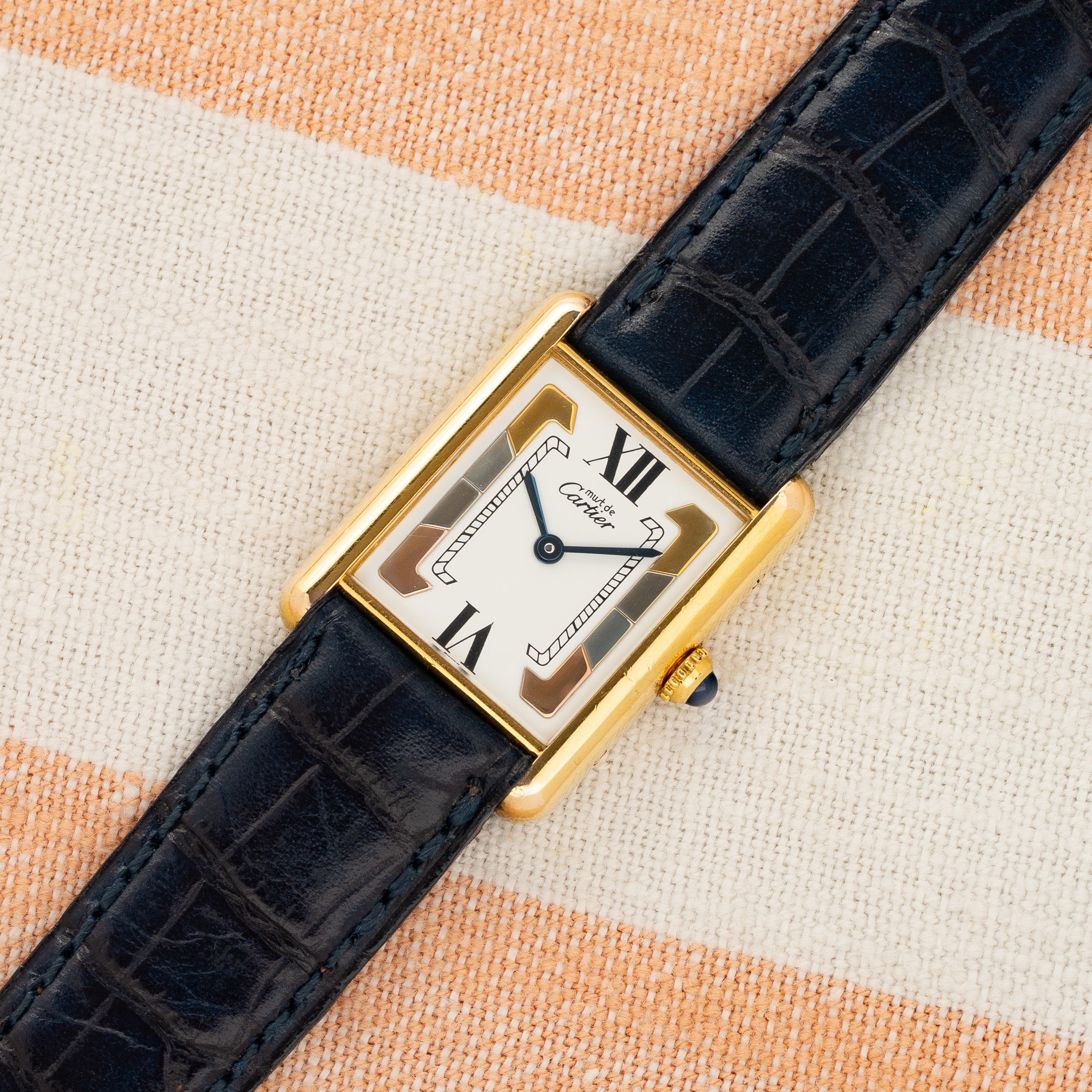 Cartier Tank Must De Cartier - Quartz w/Rare Tri-Tone Trinity Dial –  Collectors Corner NY