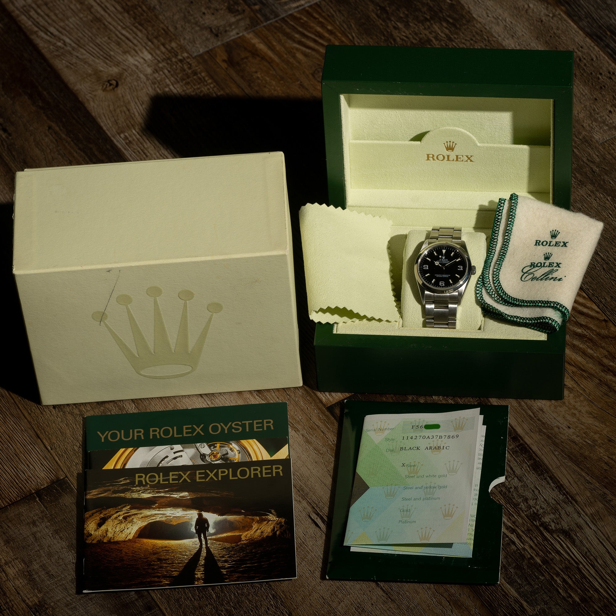 Rolex Explorer 114270 - Box & Papers - From Original Owner