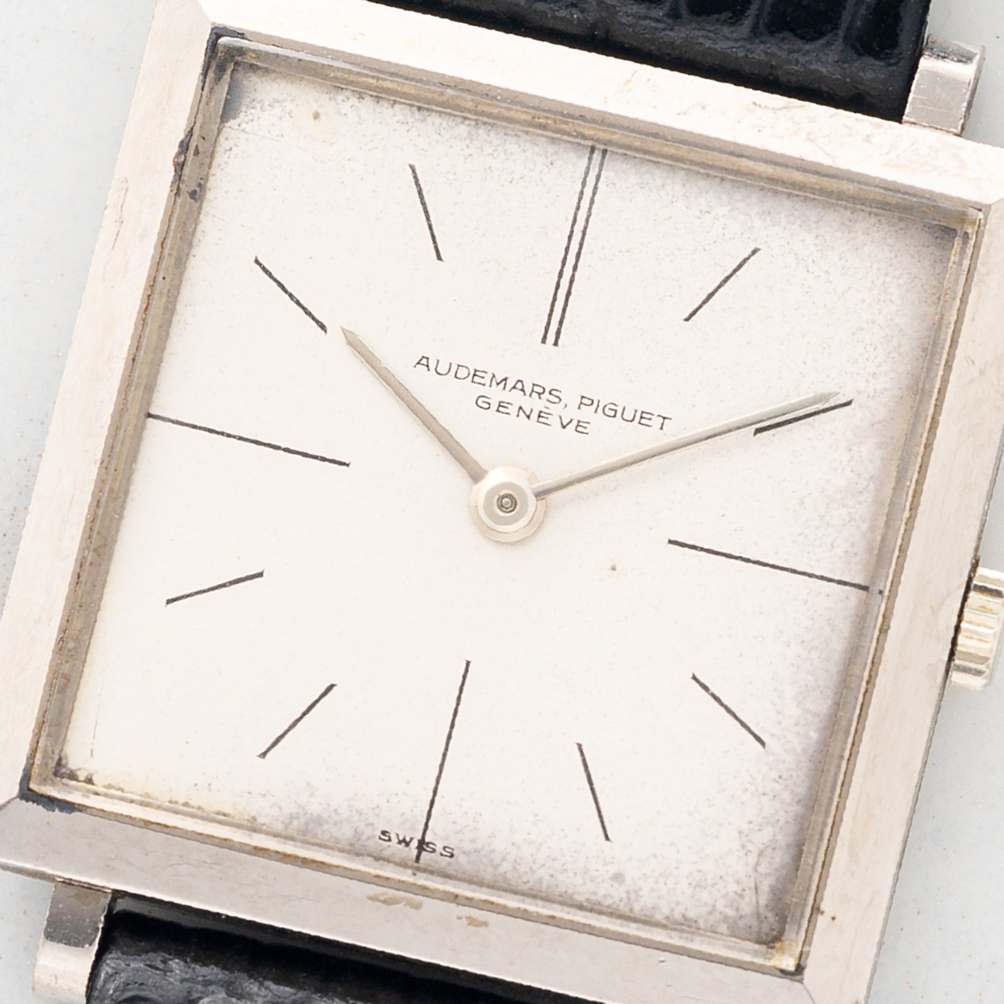 Audemars Piguet "Classique Ultra-Thin" - 18k White Gold - *Unpolished*