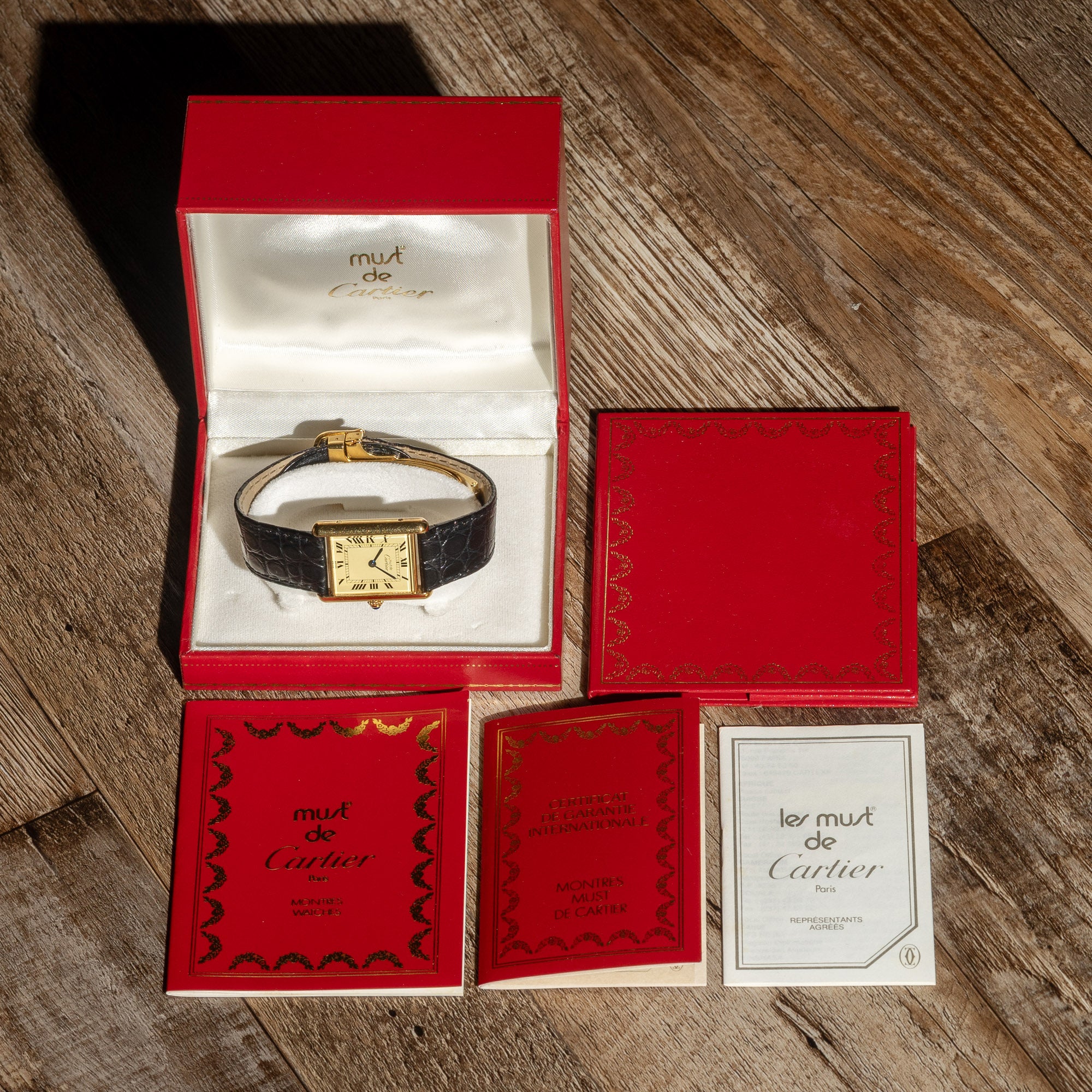 Cartier Must De Cartier w/