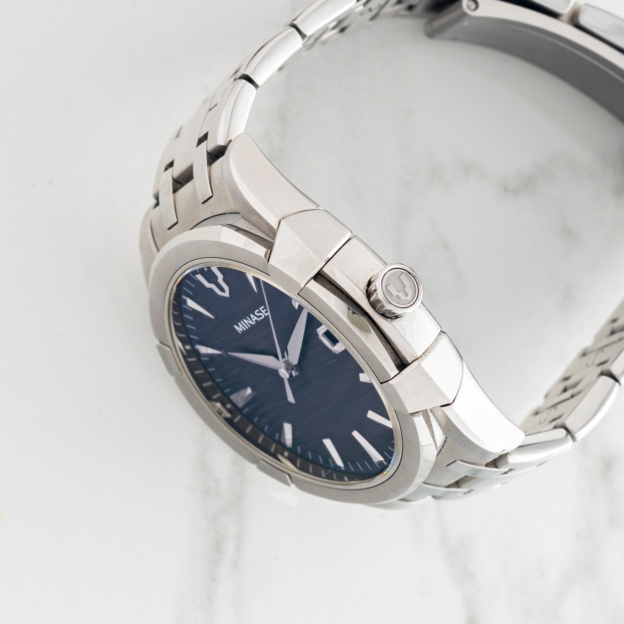 Minase Uruga 42 - Grey Dial - Full Set/Near Mint