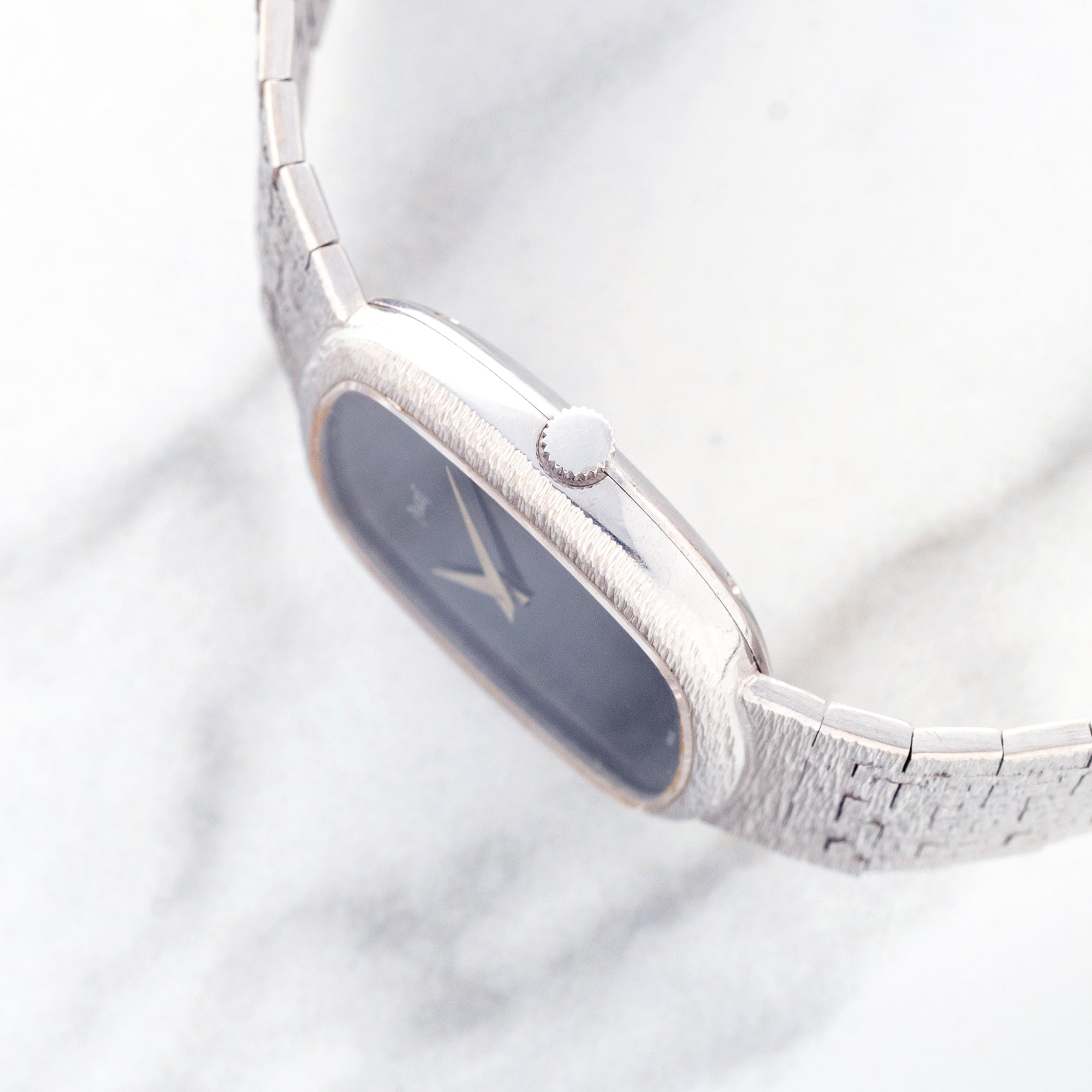 Piaget 9453 w/Black Onyx Stone Dial - 18k White Gold - *Unpolished*