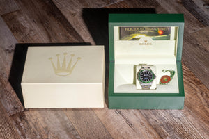 Rolex Anniversary Submariner 16610LV "Kermit Flat Four" - Box & Booklet