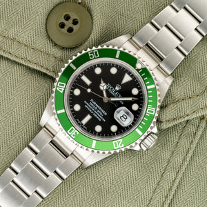 Rolex Anniversary Submariner 16610LV "Kermit" - Box & Papers - Near Mint/*Unpolished*