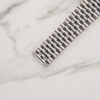 Top view displaying the stainless steel Jubilee bracelet construction for a Rolex Datejust 16234