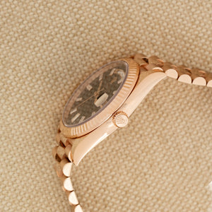 Rolex Day-Date 40 Rose Gold - Eisenkiesel w/Arabic Day Wheel - Full Set/Near Mint