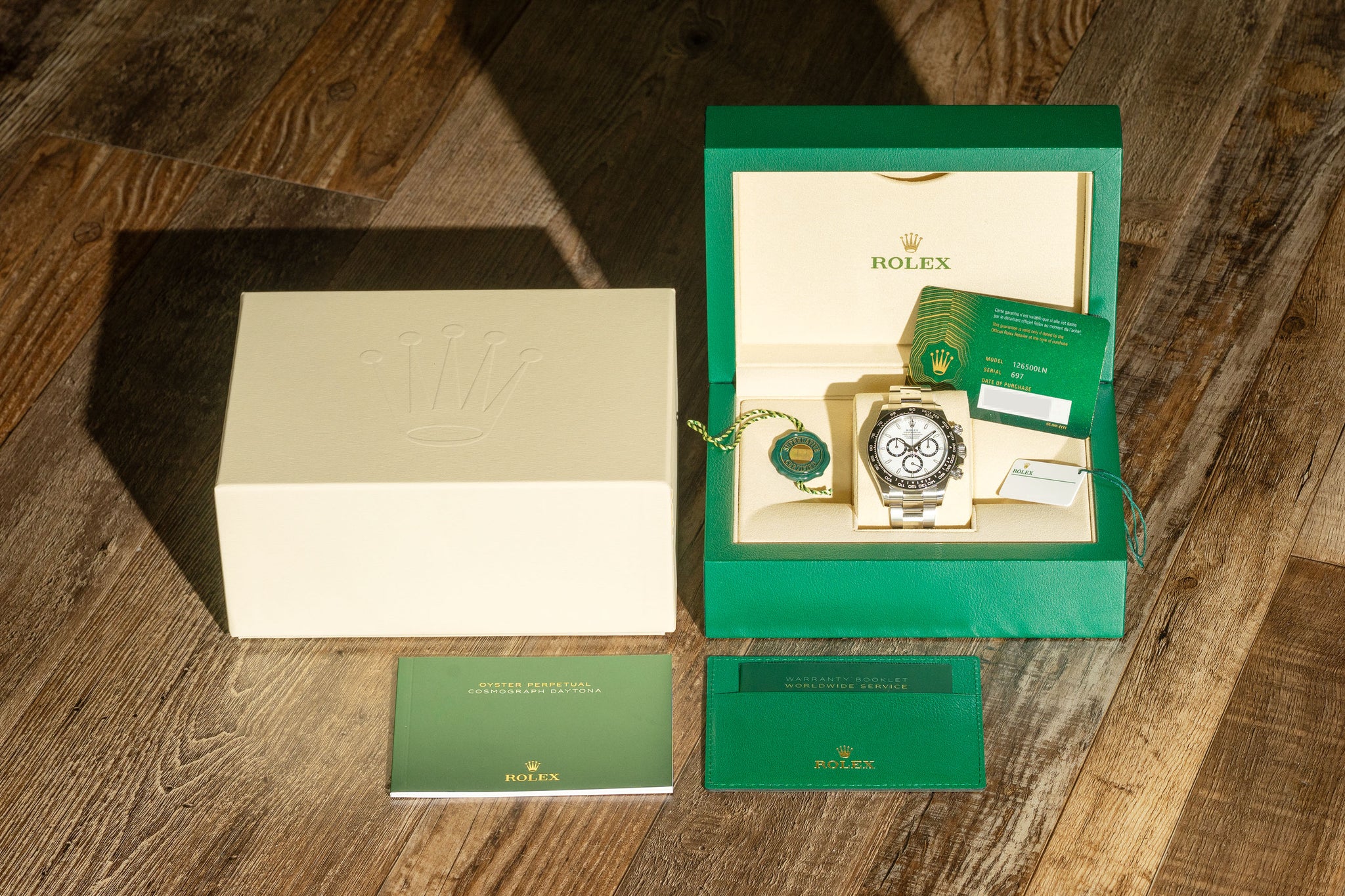 Rolex Daytona 126500LN "Panda" - Full Set/Near Mint