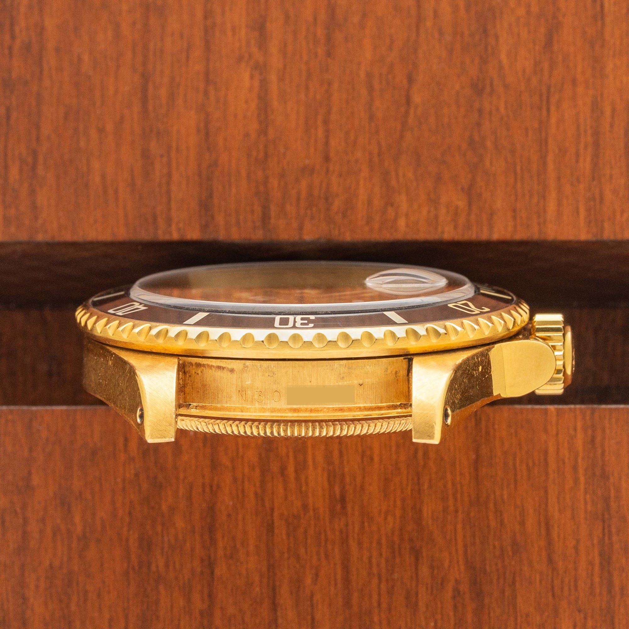 Rolex Submariner 16618 - 18k Yellow Gold
