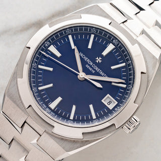 Vacheron Constantin Overseas 4500V (Blue 41) w/Updated Bracelet - Full Set