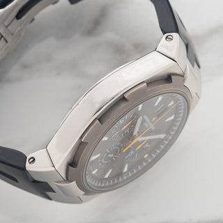 Vacheron Constantin Overseas Chronograph 49150 Limited Edition (340 Pieces) - Papers & Booklet