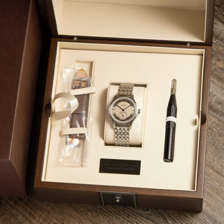 Longines Hodinkee Limited - Full Set - Modern