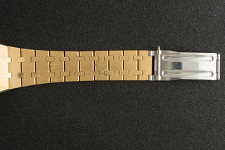 Bulova "Royal Oak" - w/Box/Full Links - 1979