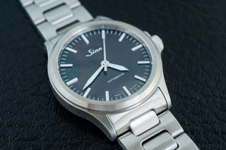 Sinn Perlmut - 566i - MOP Dial - Modern